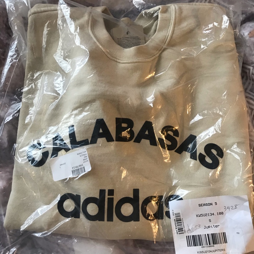 Yeezy sweatshirt